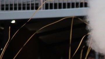 Aryna Sabalenka festeja con el trofeo del Miami Open 2025.