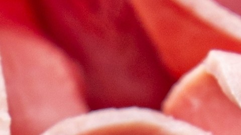 Cuando el jamón está pegajoso es por la presencia de bacterias.
