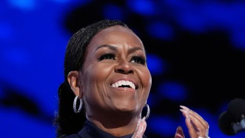 Michelle Obama estrenará un nuevo podcast junto a su hermano.