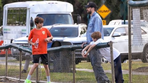 Gerard Piqué se mudó temporalmente a Miami para estar con Sasha y Milan.