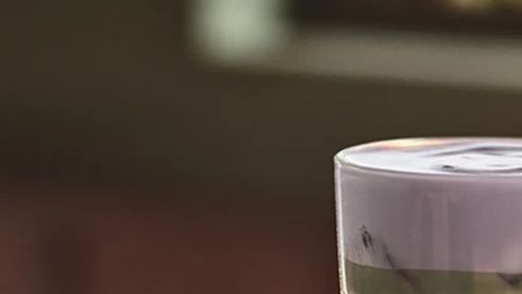Las bebidas con aromas florales y frutales son el fuerte de Starbucks para esta primavera.