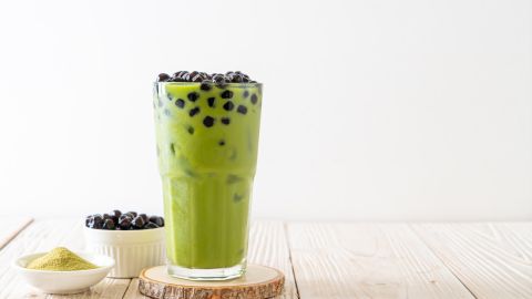 El té matcha se ha convertido en un producto de alta demanda no solo por sus beneficios sino por su versatilidad.