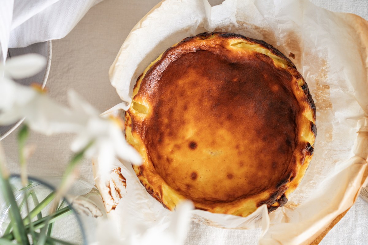 Delicia sin culpa: Torta de queso cremosa, saludable y sin harinas