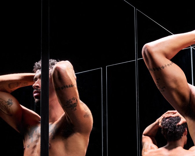 Bad Bunny hace su debut con Calvin Klein.