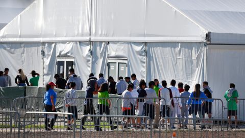 Foto referencial de un centro de detención de inmigrantes en Estados Unidos.