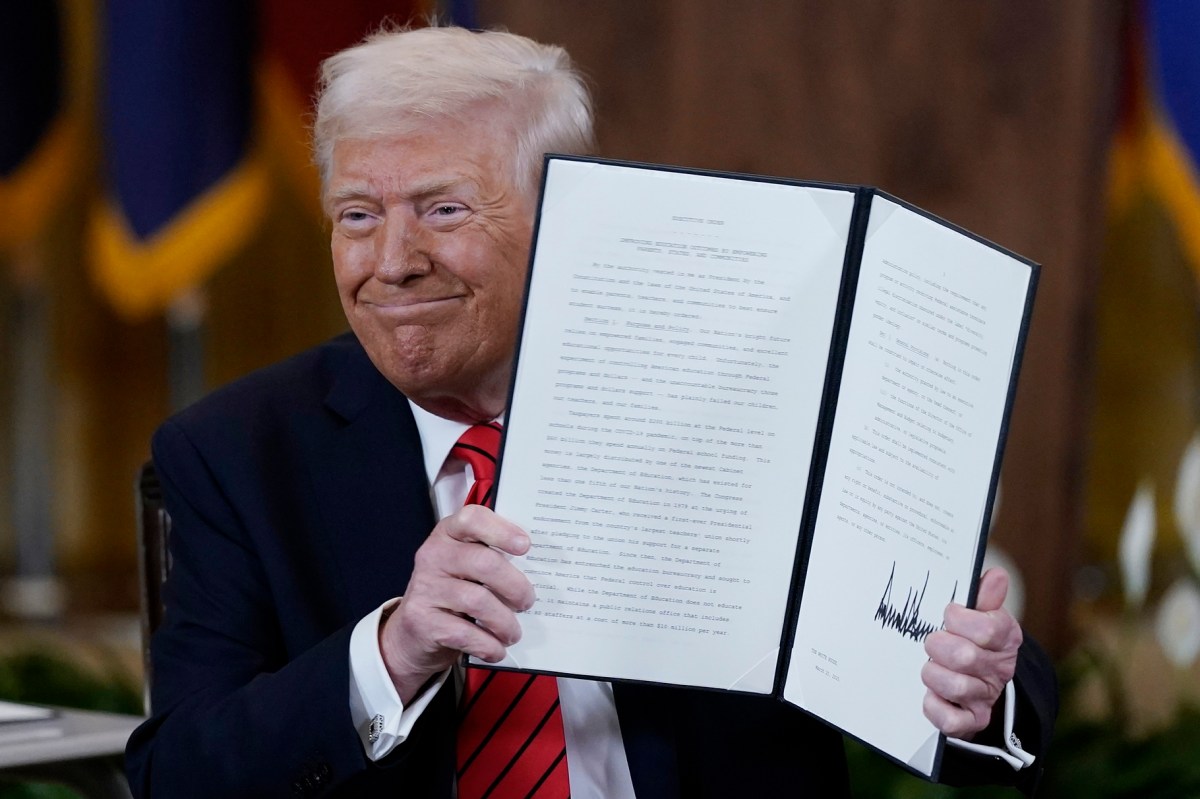 Las encuestas ponen a Trump en aprietos: inicia su tercer mes con un 51% de desaprobación