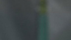 El entrenador del FC Barcelona, Hansi Flick (2d), junto a varios de sus jugadores durante el entrenamiento de este lunes en la ciudad deportiva Joan Gamper.