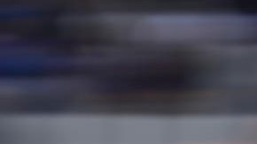El delantero del FC Barcelona Lamine Yamal conduce el balón durante el partido de LaLiga EA Sports entre FC Barcelona y Real Sociedad.