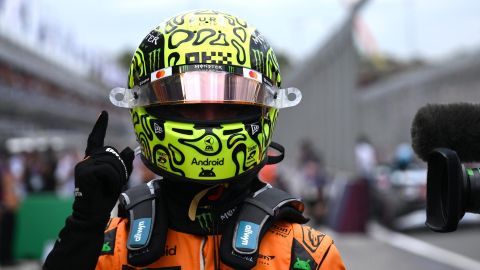 Lando Norris, piloto de McLaren, celebra tras llevarse la pole en el GP de Australia.