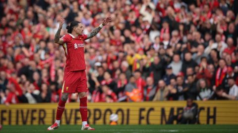 Darwin Nuñez reacciona durante el partido entre el Liverpool FC y el Southampton.