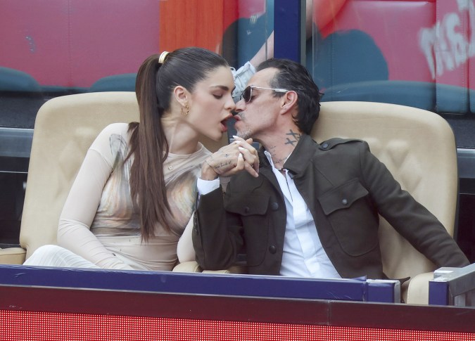 Marc Anthony y Nadia Ferreira robaron cámara con sus muestras de cariño.
