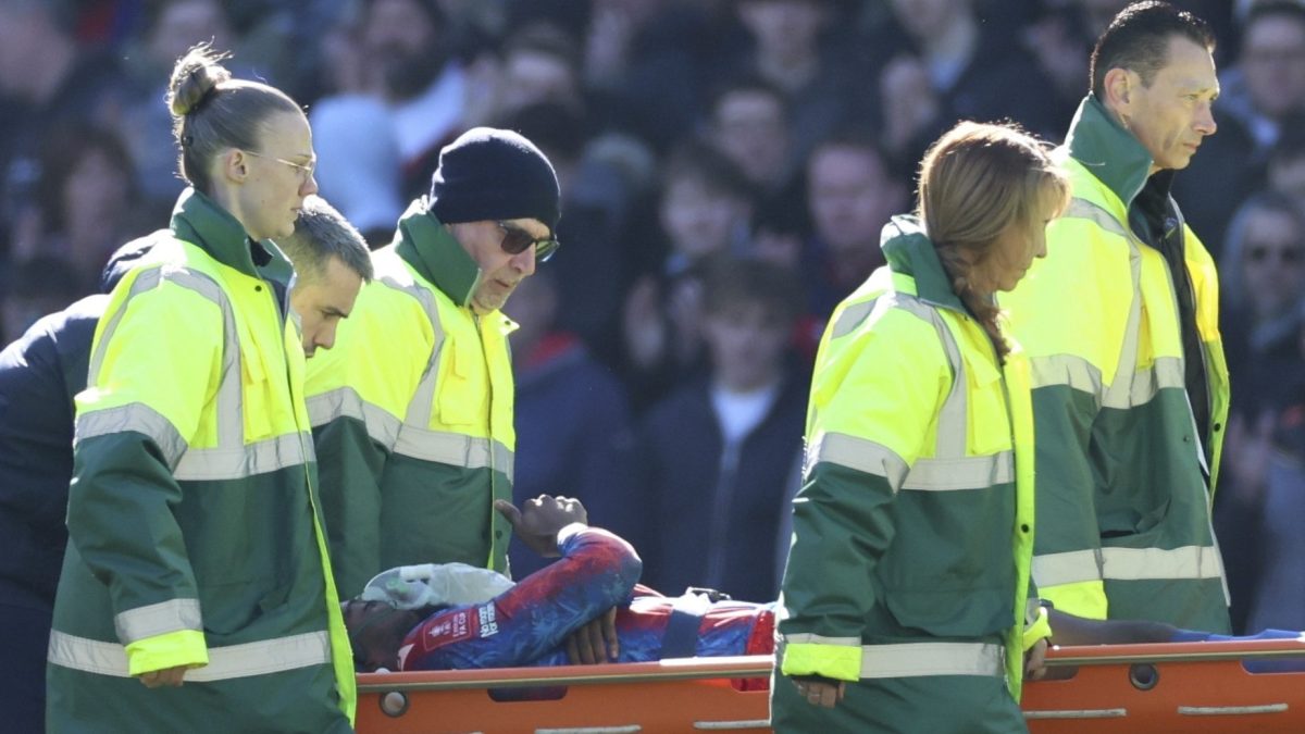 Mateta necesitó 25 puntos de sutura tras brutal patada durante partido de FA Cup