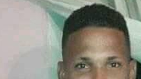 Denuncian que hispano deportado a El Salvador fue detenido bajo engaño: "No es malandro"
