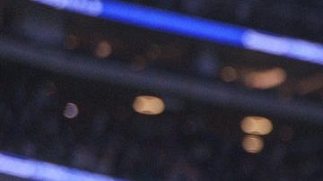 Raul Jimenez (i) junto a Alexis Vega de México celebran un gol en el partido de semifinal de la Nations League de la Concacaf entre las selecciones de Canadá y México.