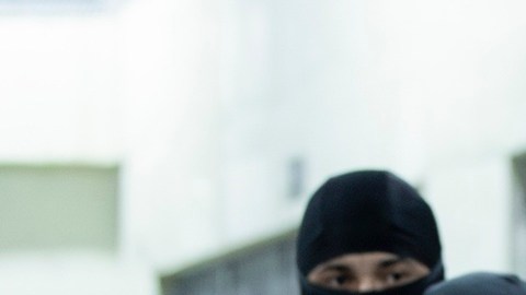 Madre llora por su hijo deportado a El Salvador: "Si él fuera del Tren de Aragua, yo no pasara hambre"