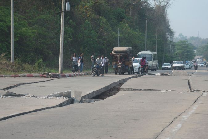 Terremoto en Myanmar deja decenas de muertos.