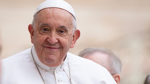 papa-francisco-fortuna-dinero