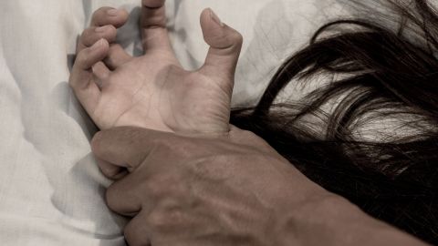 Hay quienes solo disfrutan golpeando a otra persona, maltratándola, o casi ahogándola