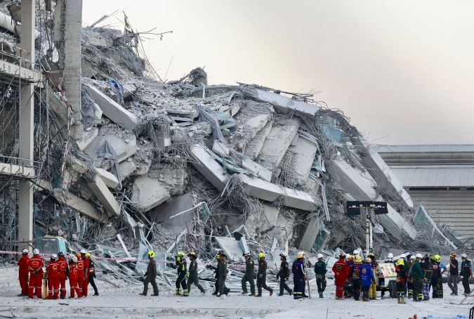 Fuerte terremoto en Tailandia causa destrozos en Bangkok.