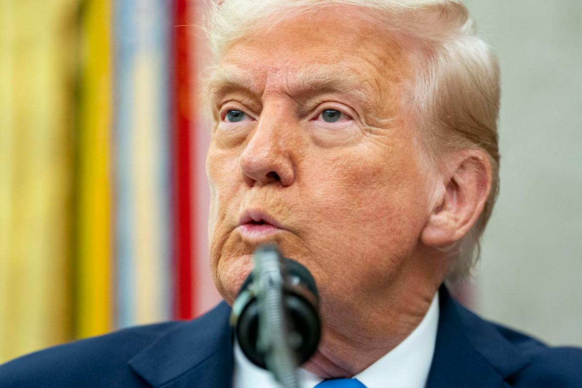 Trump sugiere que podría buscar un tercer mandato: "No bromeo"