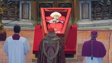 El papa Francisco pidió ser enterrado en un sencillo ataúd de madera y zinc.