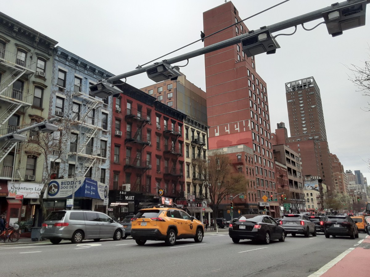 Un año del peaje de congestión: la derrota del “rey” Trump ante la gobernadora de Nueva York