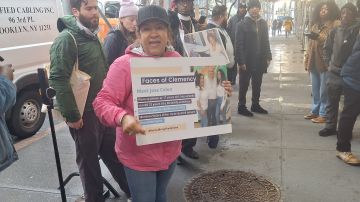 La puertorriqueña Janet Colón lleva años luchando por un perdón a su esposo. Asegura que desde hace cuatro años debió ser liberado.