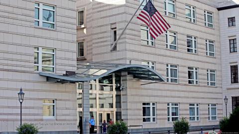 Cinco consulados en Francia, dos en Alemania, dos en Bosnia y Herzegovina y uno en el Reino Unido.