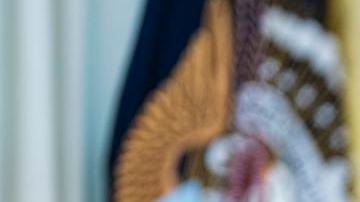 El presidente estadounidense, Donald Trump, participa en la firma de una orden ejecutiva en el Despacho Oval de la Casa Blanca en Washington, D.C., EE. UU., el 31 de marzo de 2025.