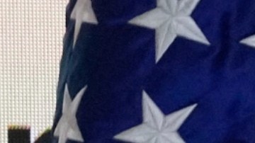 El asesor de Hegseth fue escoltado fuera de las instalaciones del Pentágono.