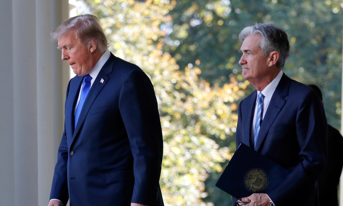 Trump indicó que no tiene intención de despedir al presidente de la Reserva Federal