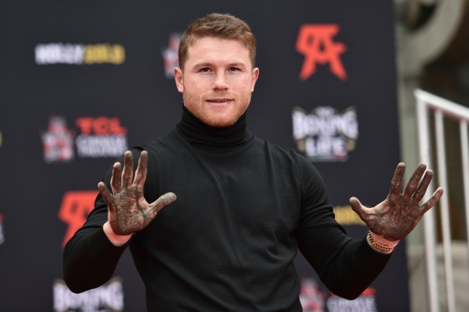 El Canelo Álvarez da sus avances para el combate ante William Scull.