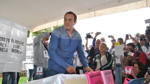 Cuauhtémoc Blanco durante una votación en México.