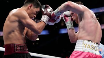 El Canelo Álvarez quiere una revancha contra Dmitry Bivol.