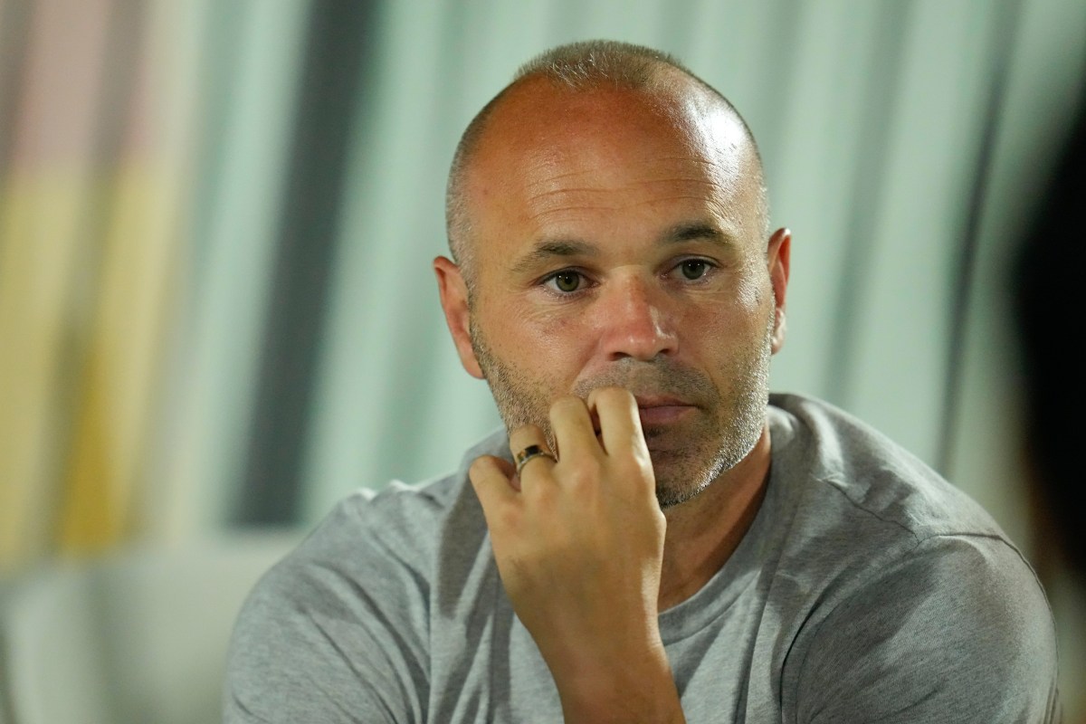 Andrés Iniesta quiere que el Barcelona gane muchos títulos esta temporada