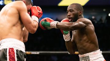 Terence Crawford acusa a Mayweather de impulsar la UFC sobre el boxeo.
