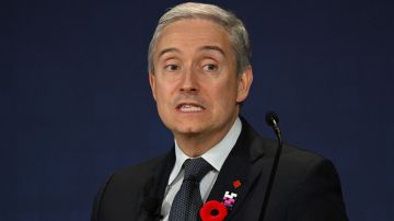 Champagne añadió, "está firmemente comprometido a que EE.UU. elimine estos aranceles... y protegerá a los trabajadores, empresas, economía e industria de Canadá".