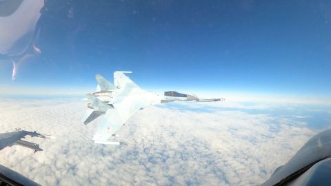 Autoridades descartaron que el avión representara una amenaza.