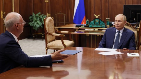 Dmítriev junto a Vladimir Putin.
