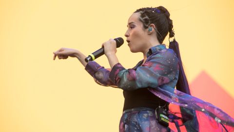 La mexicana está promocionando su última producción musical.