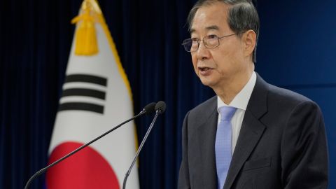 Han Duck-soo, presidente interino de Corea del Sur.