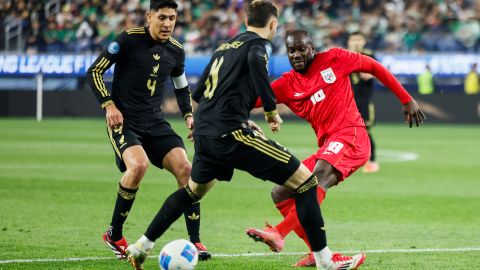 Edson Álvarez revela su decisión para jugar con el América y no con Cruz Azul.