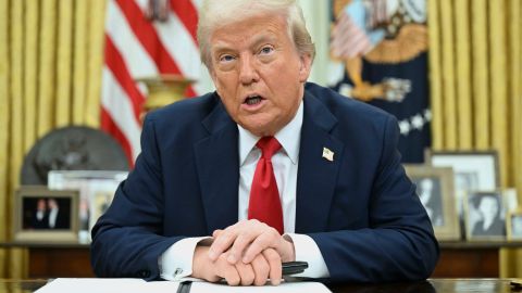 Trump recalcó su frustración por los obstáculos de Ucrania al acuerdo para que EE.UU. explote recursos en la nación europea.
