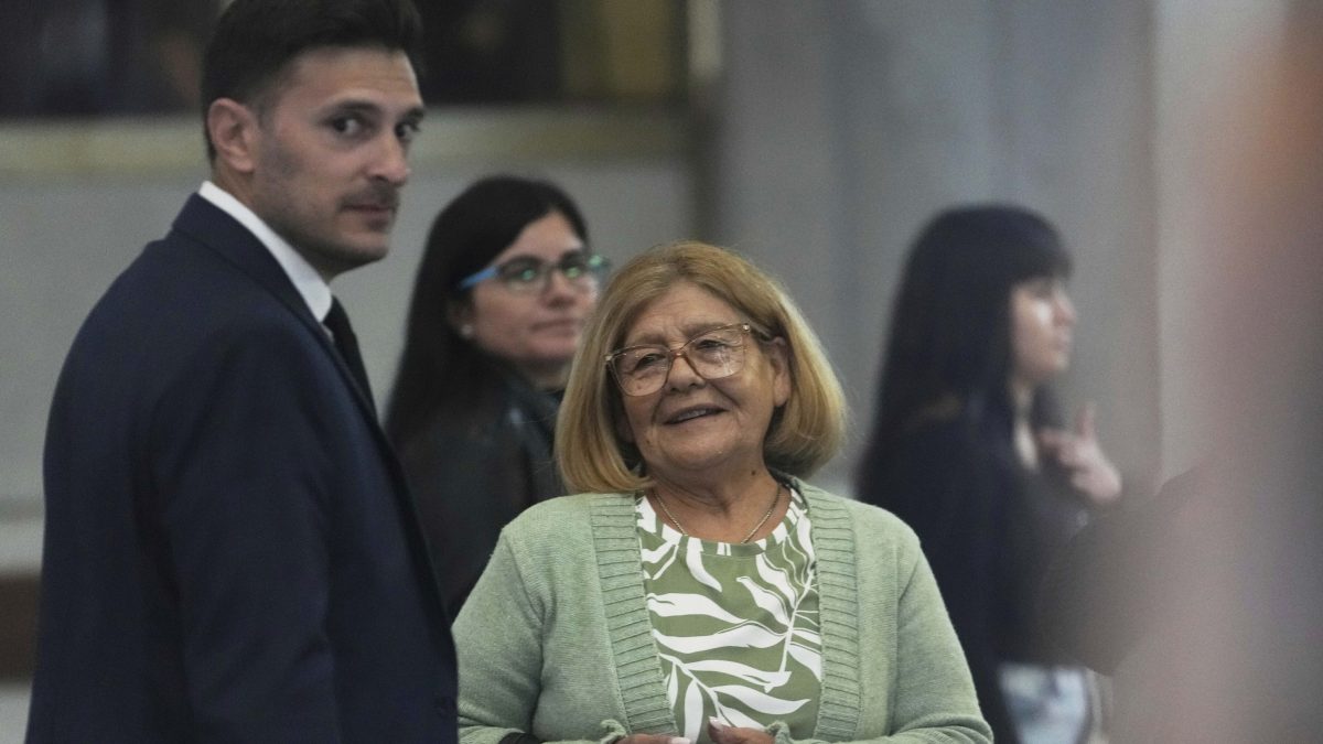 Hermanas de Maradona lanzan dura acusación contra las hijas del futbolista durante el juicio