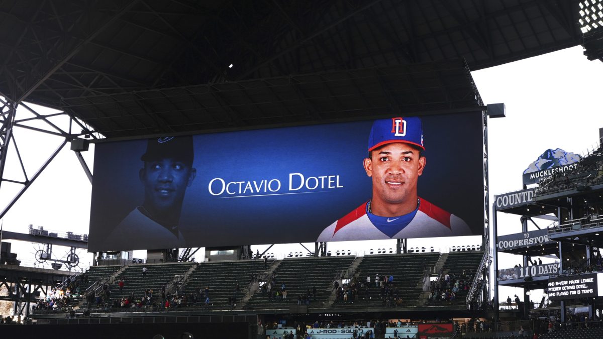 Yankees guardan minuto de silencio en memoria de Octavio Dotel