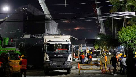 Al menos 189 personas fueron rescatadas.