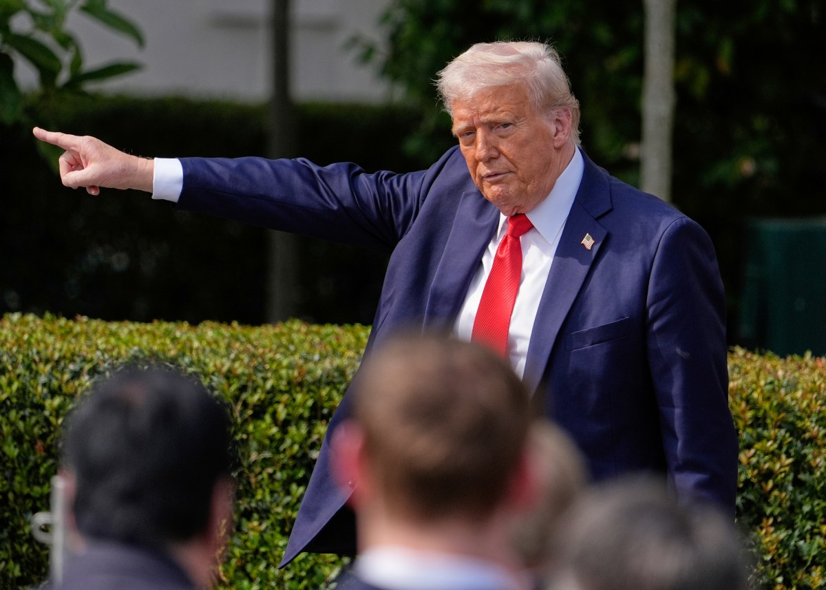 Trump arremete contra la prensa y carga de nuevo contra la MSNBC