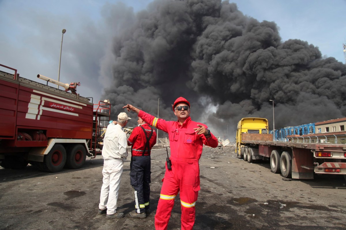 Explosión masiva de un puerto de Irán deja 28 muertos 