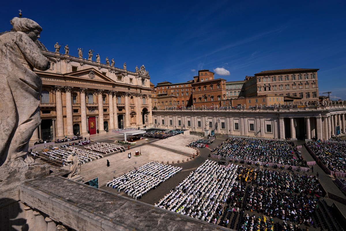 Aproximadamente 30,000 personas han visto la tumba de Francisco en la basílica de Santa María la Mayor