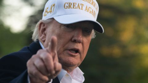 Trump se ha centrado en implementar diversas políticas de control migratorio, como más seguridad en su frontera con México.